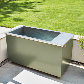 Stainless Steel Ice Bath with Integrated Skimmer, Insulated Cover & Wheels | For Residential or Commercial Use